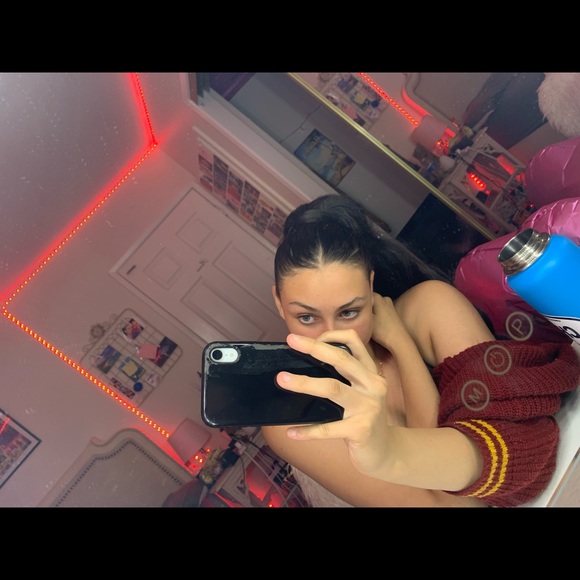 Meet your Posher, Willow - Picture 6 of 9